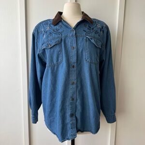 Capacity Embroidered Denim Button-Up Shirt with Suede Collar – Size Large